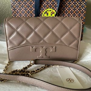 Authentic Tory Burch Wallet On Chain